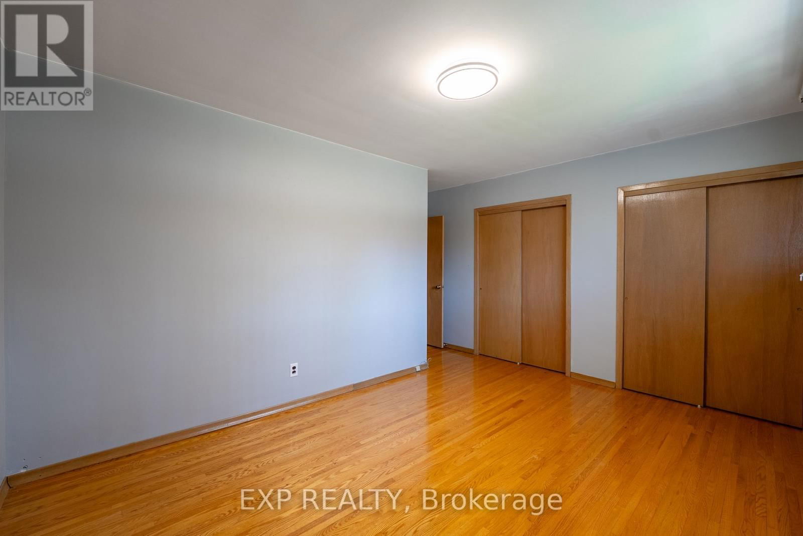 402 KERMAN AVENUE Image 29