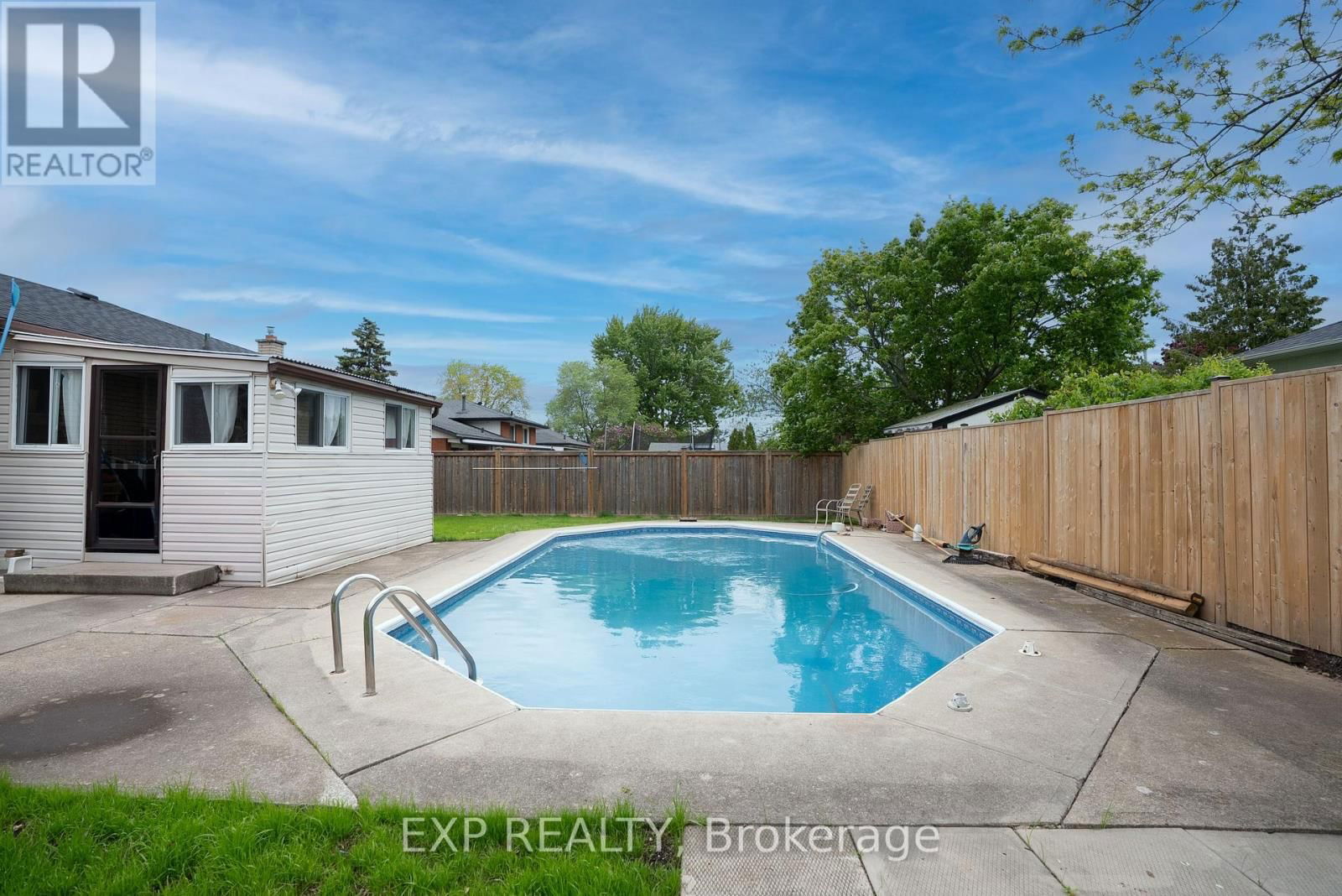 402 KERMAN AVENUE Image 42