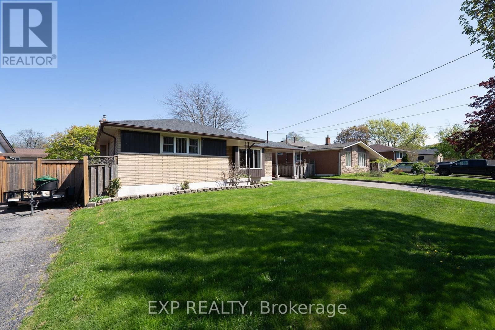 402 KERMAN AVENUE Image 45
