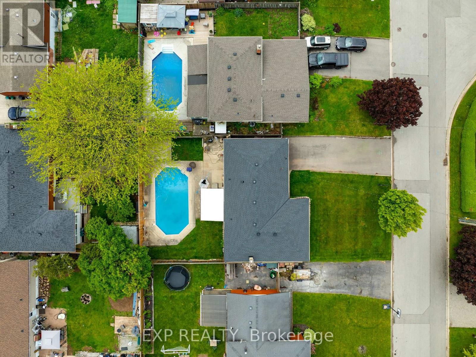 402 KERMAN AVENUE Image 48