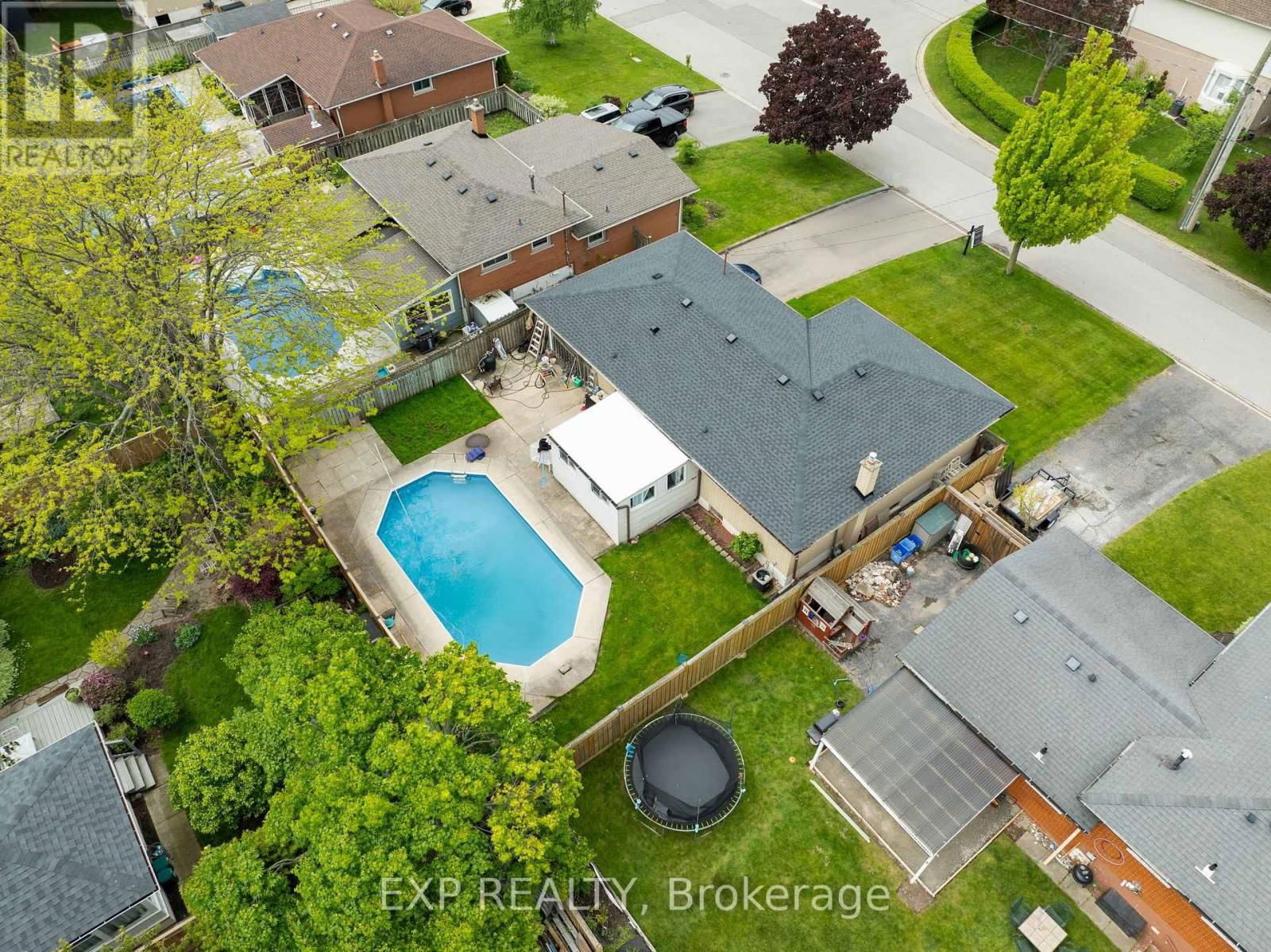 402 KERMAN AVENUE Image 49