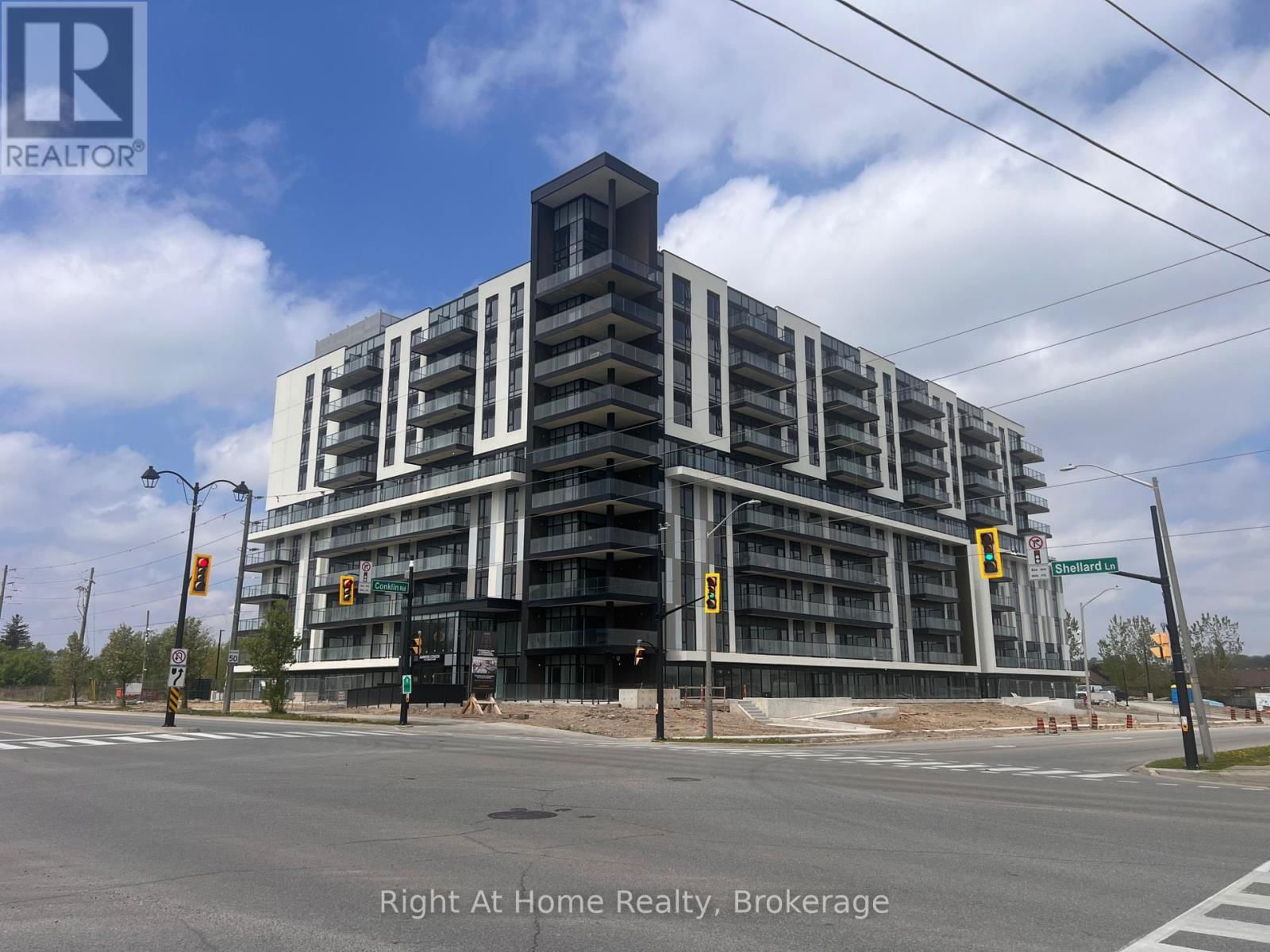 608 - 575 CONKLIN ROAD Image 1
