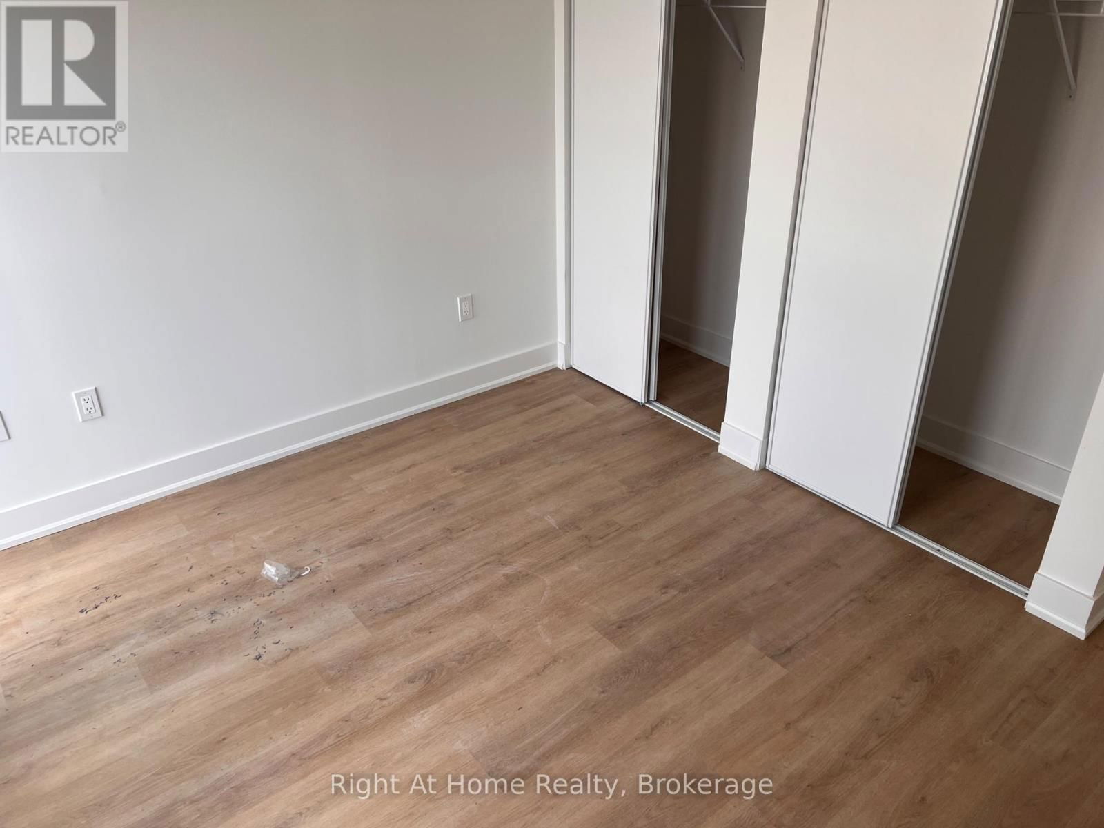608 - 575 CONKLIN ROAD Image 21