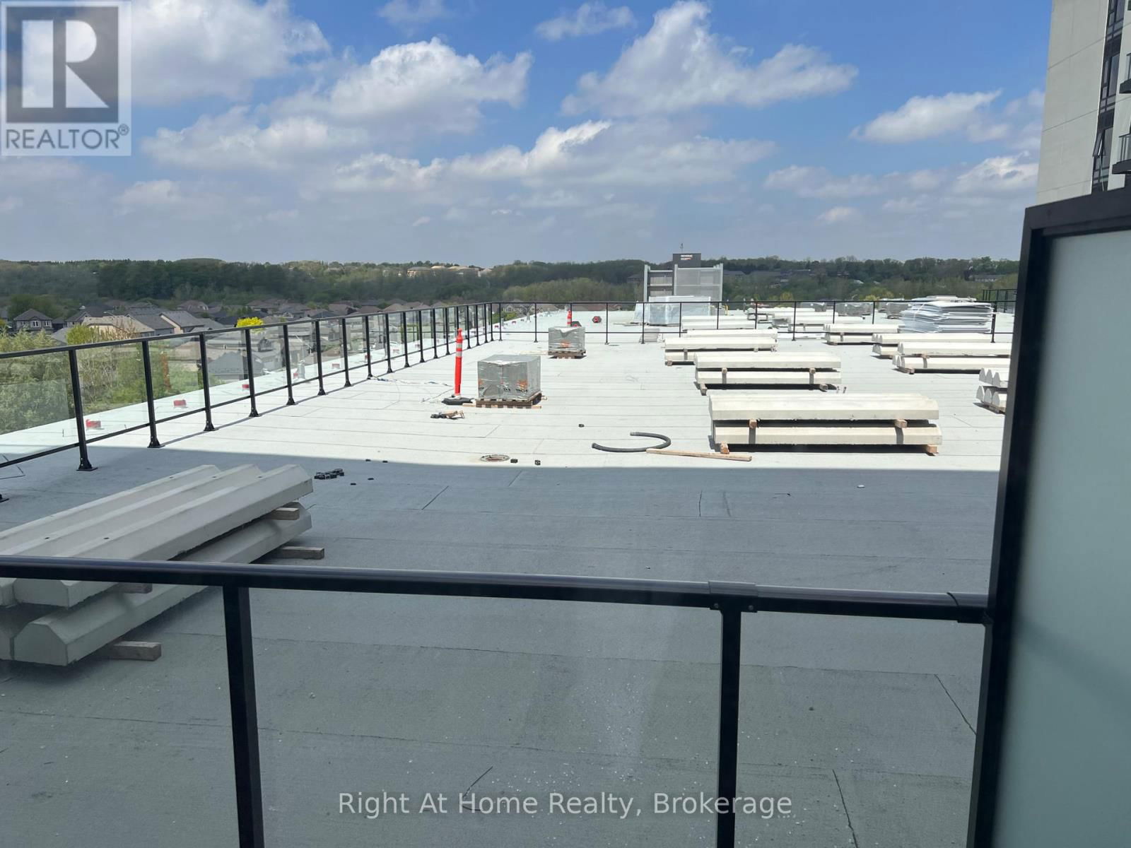 608 - 575 CONKLIN ROAD Image 22