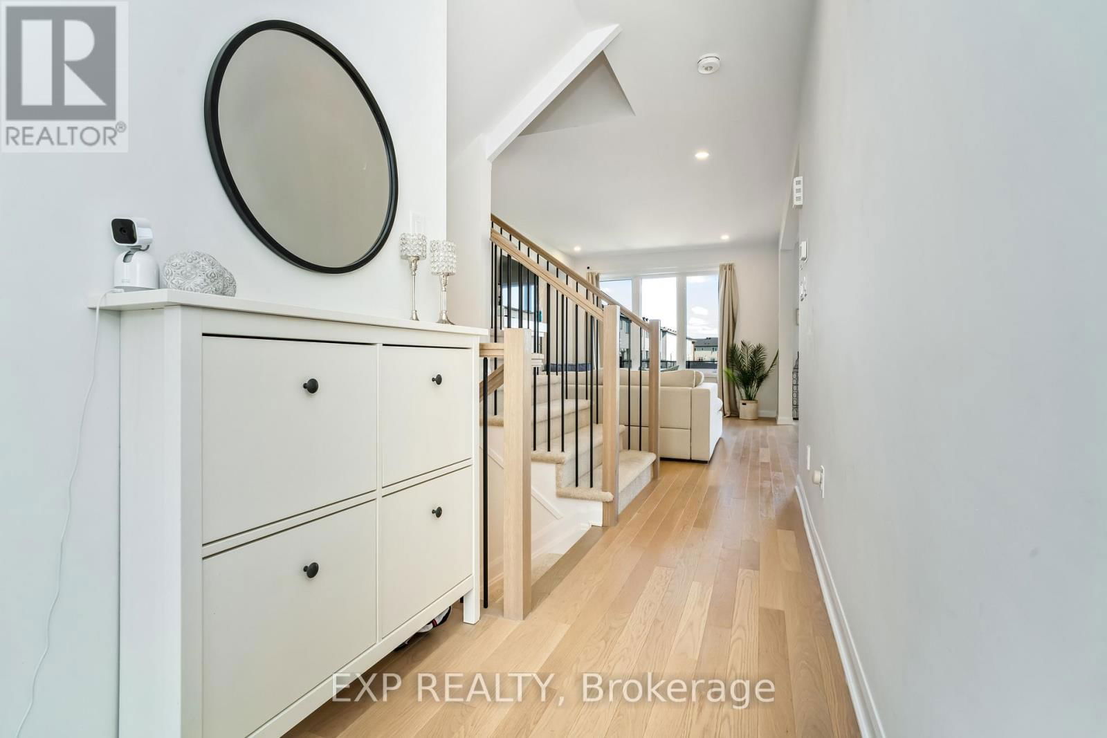 230 ELSIE MACGILL WALK Image 17