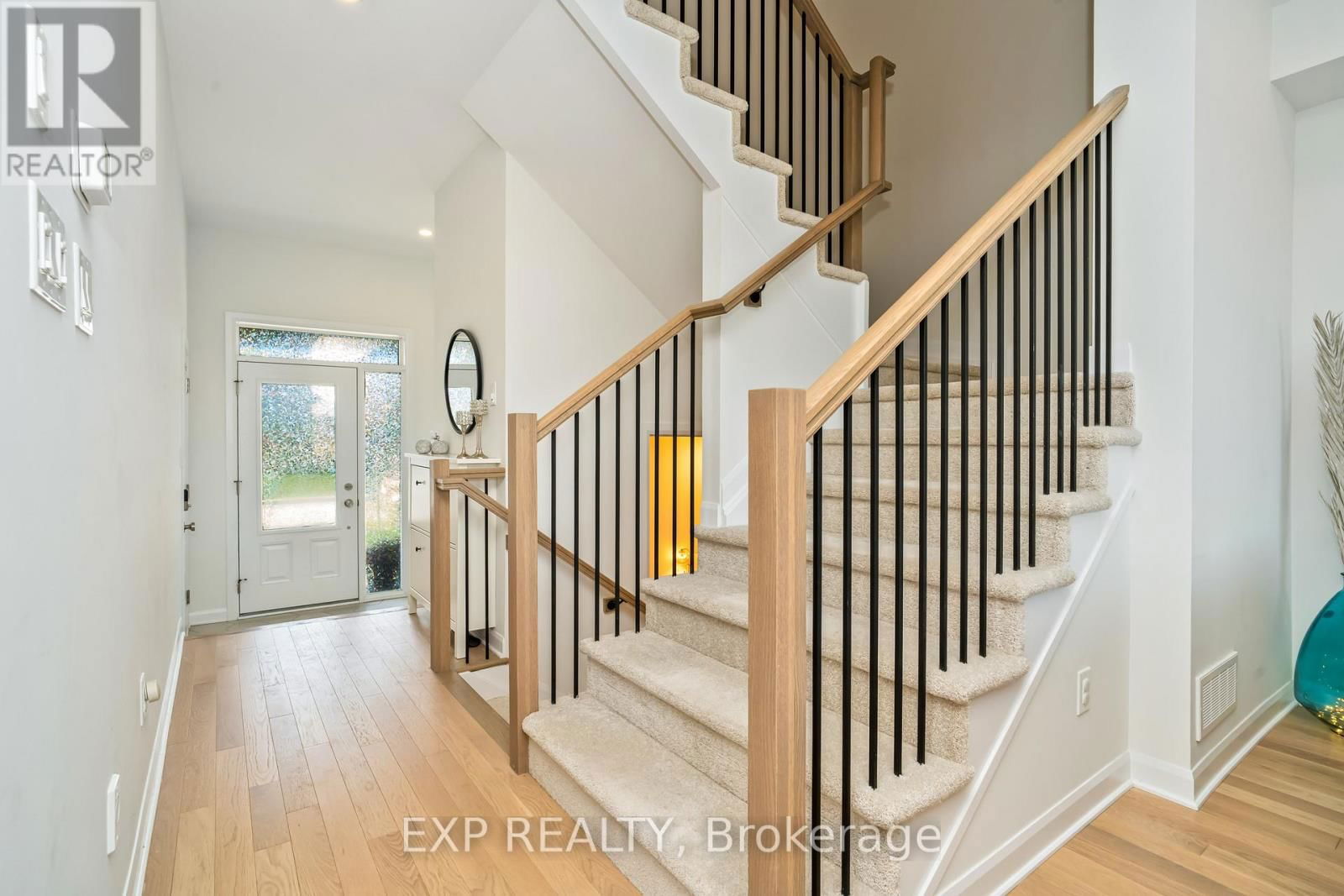230 ELSIE MACGILL WALK Image 18