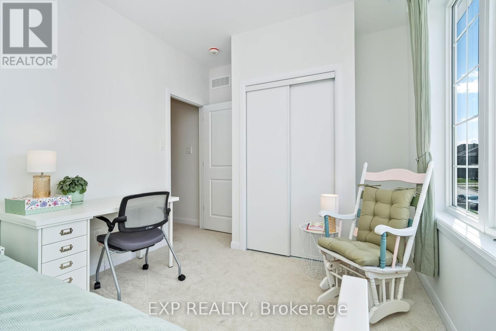 230 ELSIE MACGILL WALK Image 21