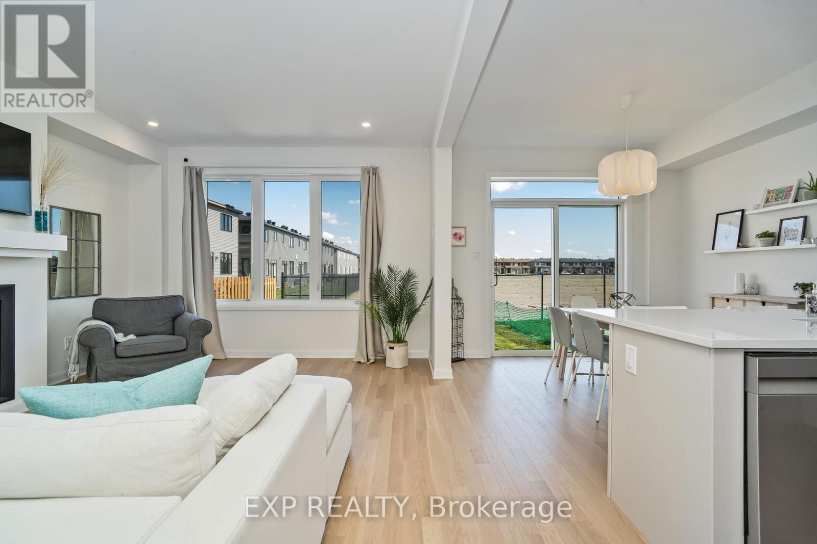 230 ELSIE MACGILL WALK Image 6