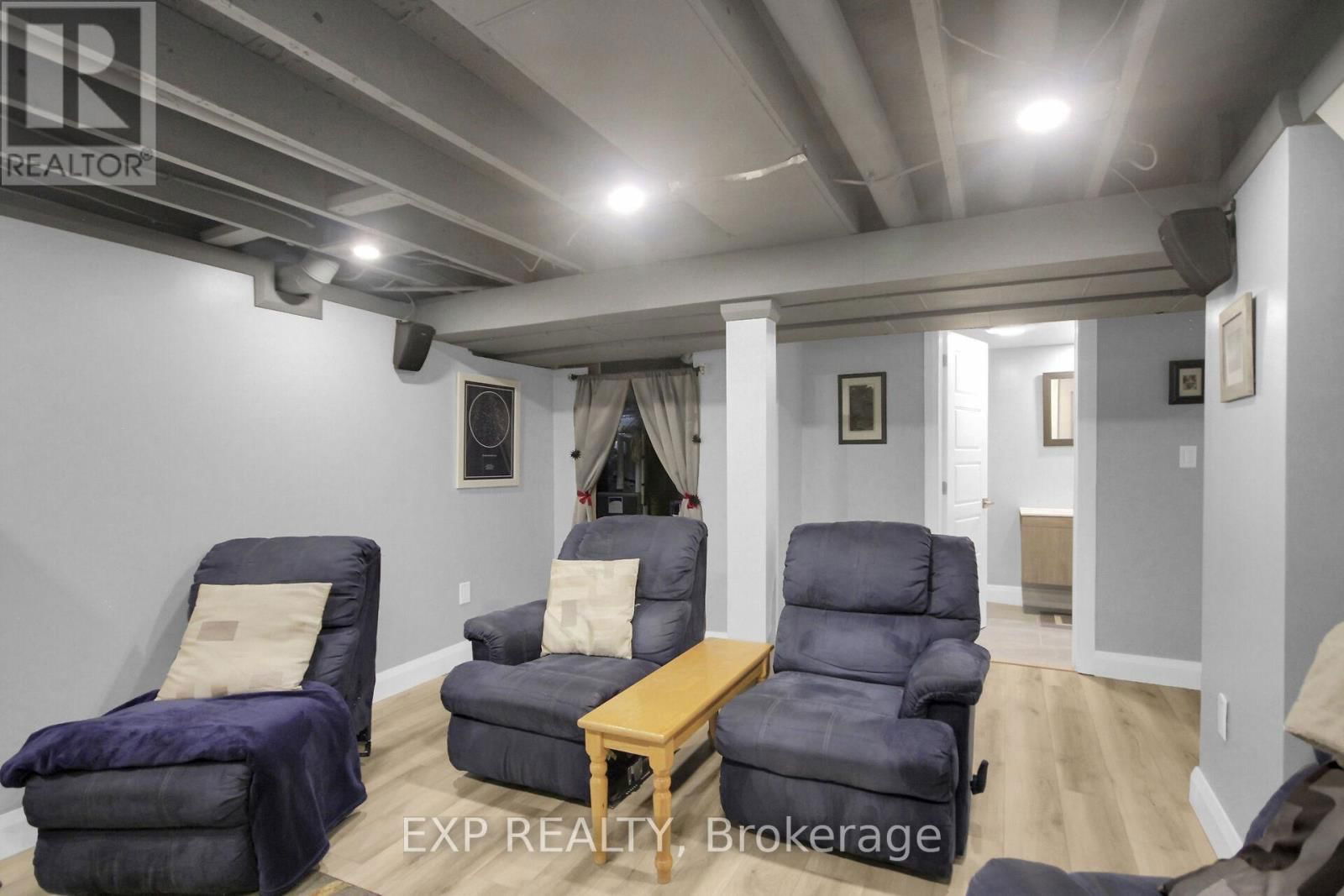 1447 MAXIME STREET Image 17