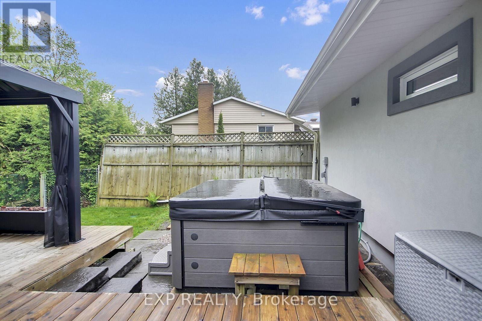 1447 MAXIME STREET Image 27