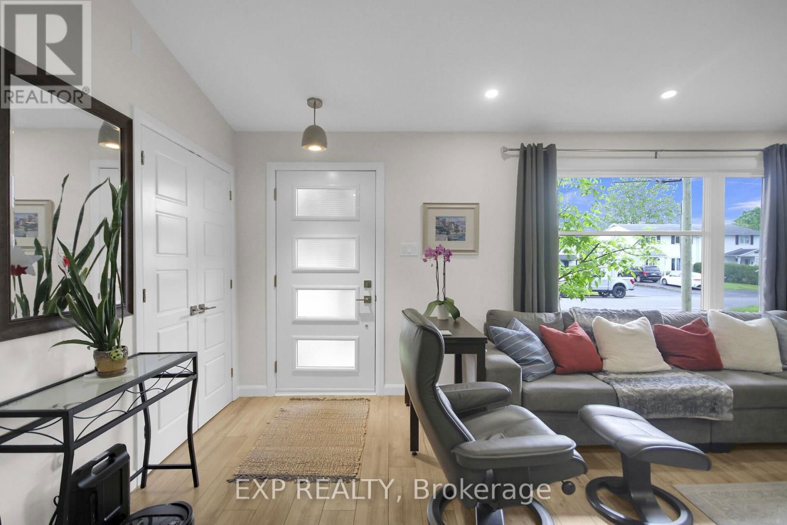 1447 MAXIME STREET Image 3