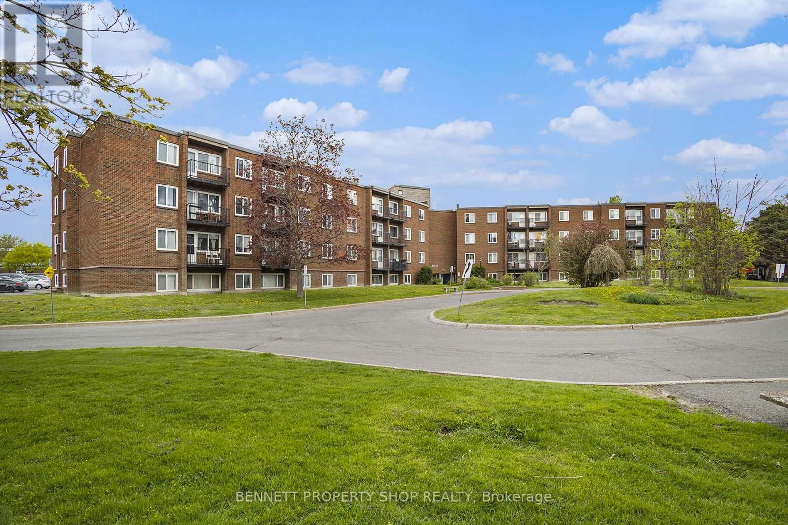 206 - 2041 ARROWSMITH DRIVE Image 1