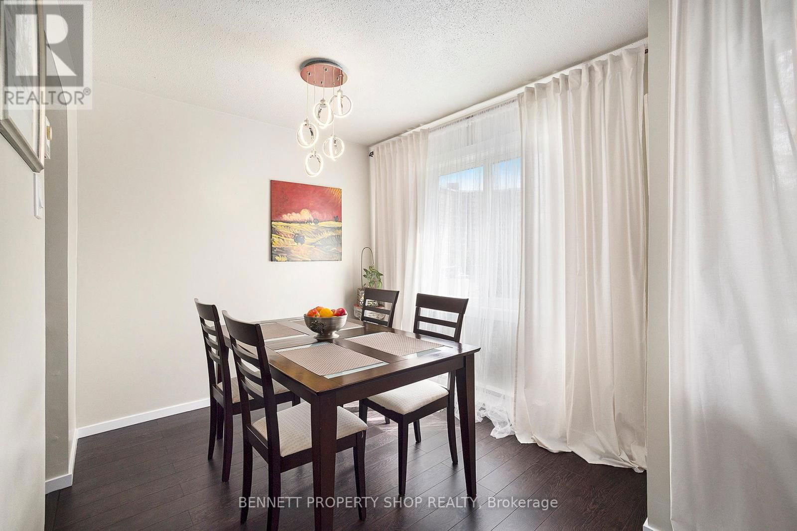 206 - 2041 ARROWSMITH DRIVE Image 10