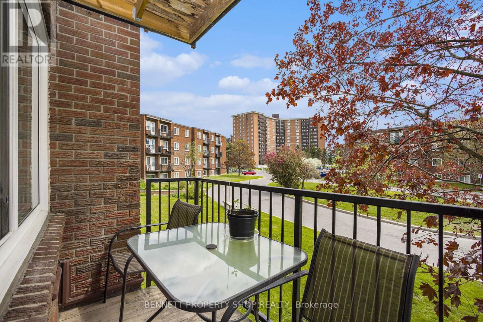 206 - 2041 ARROWSMITH DRIVE Image 17
