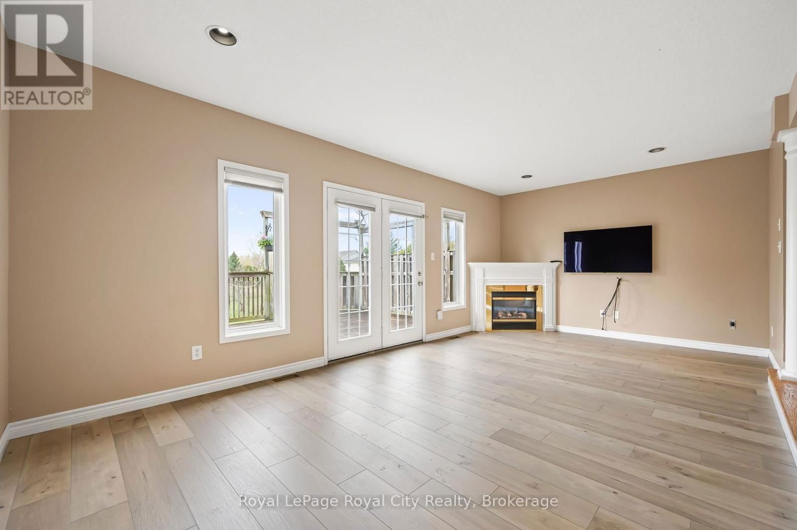 90 DOYLE DRIVE Image 10