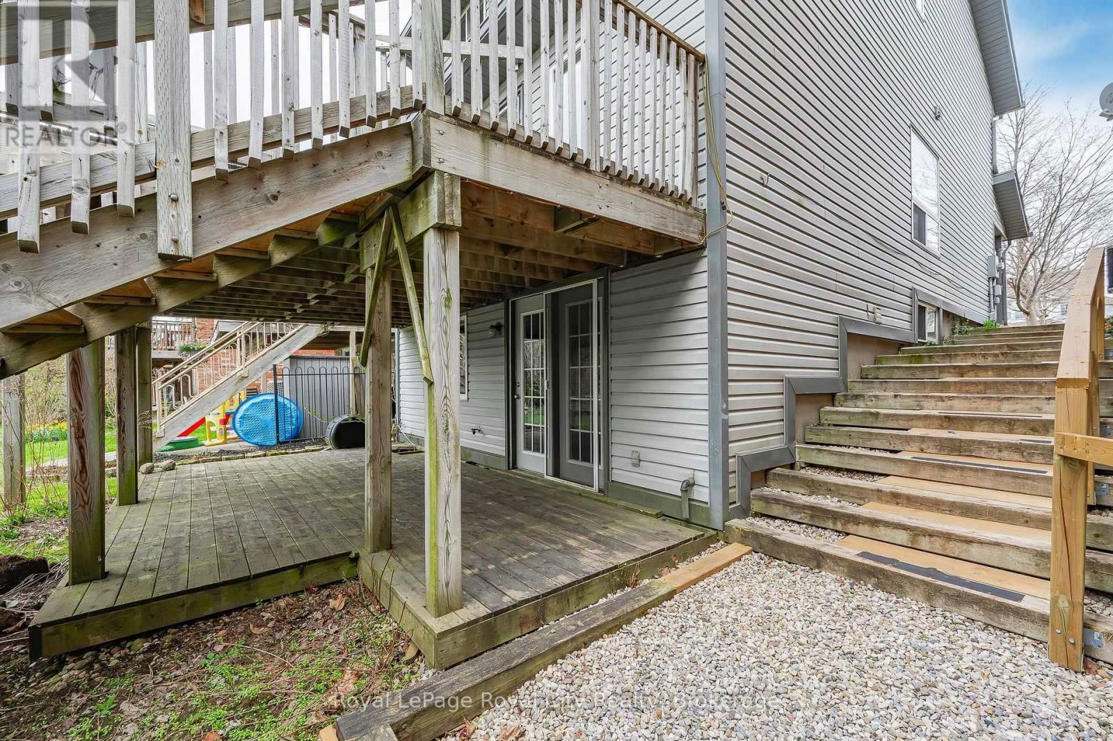 90 DOYLE DRIVE Image 26