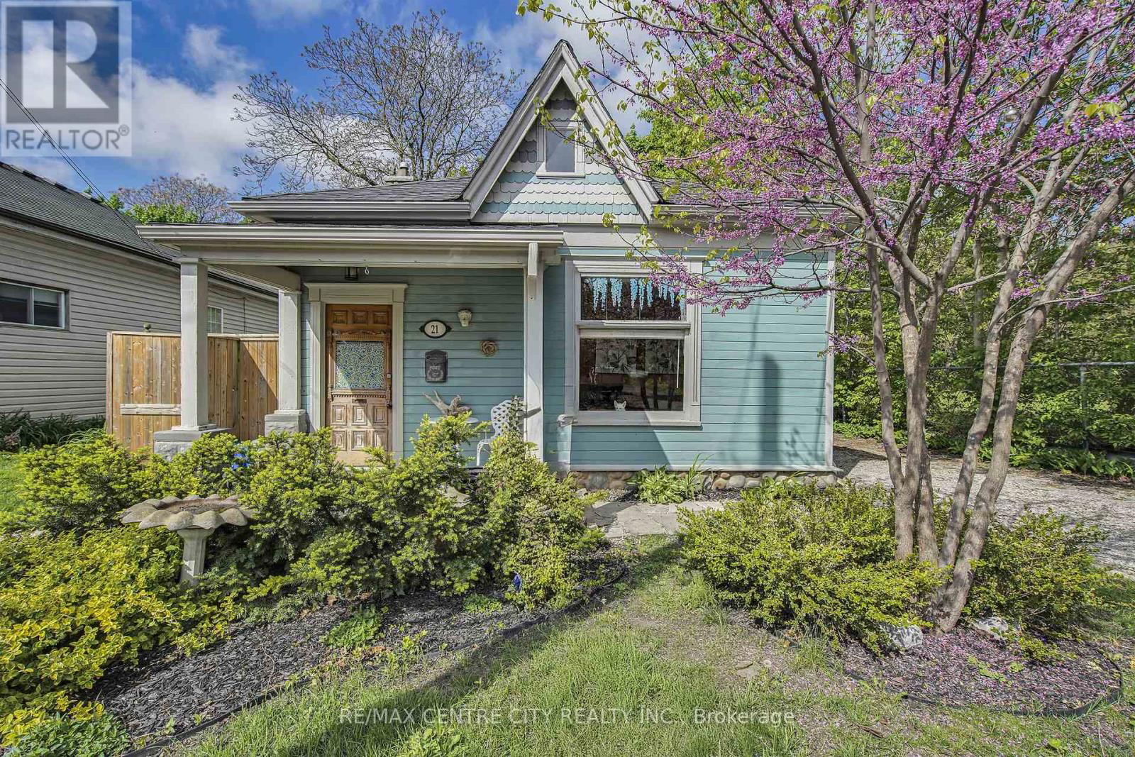 21 QUEENS PLACE Image 1