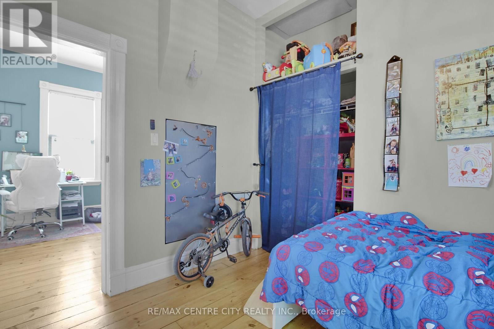 21 QUEENS PLACE Image 20