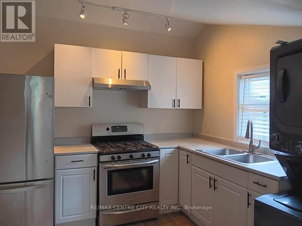 21 QUEENS PLACE Image 32
