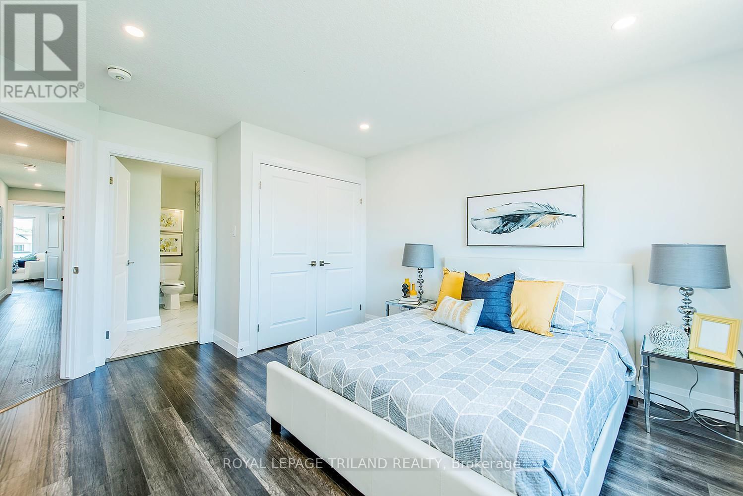 2567 CONSTANCE AVENUE NORTH Image 15