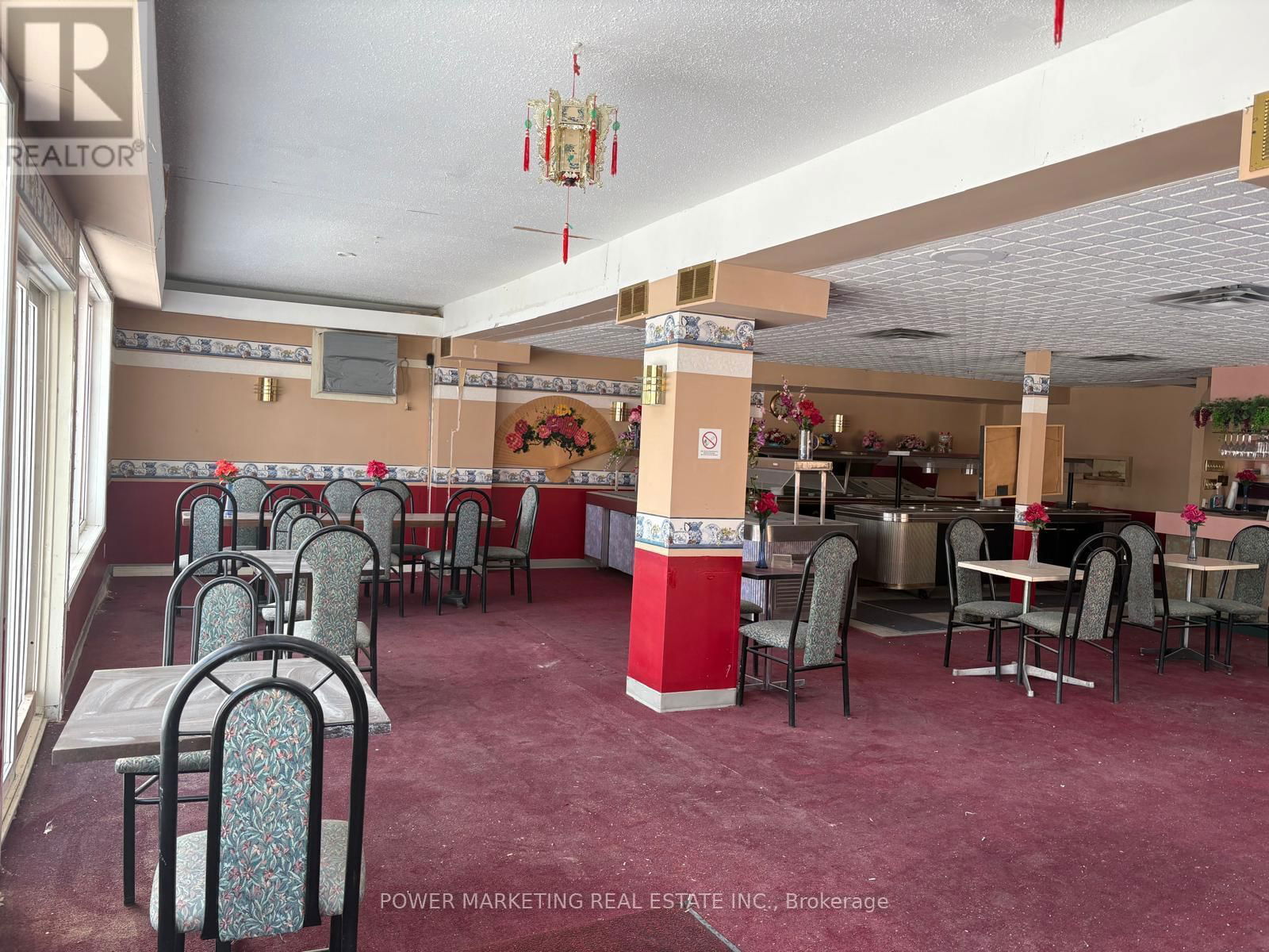 3762 CHAMPLAIN ROAD Image 2