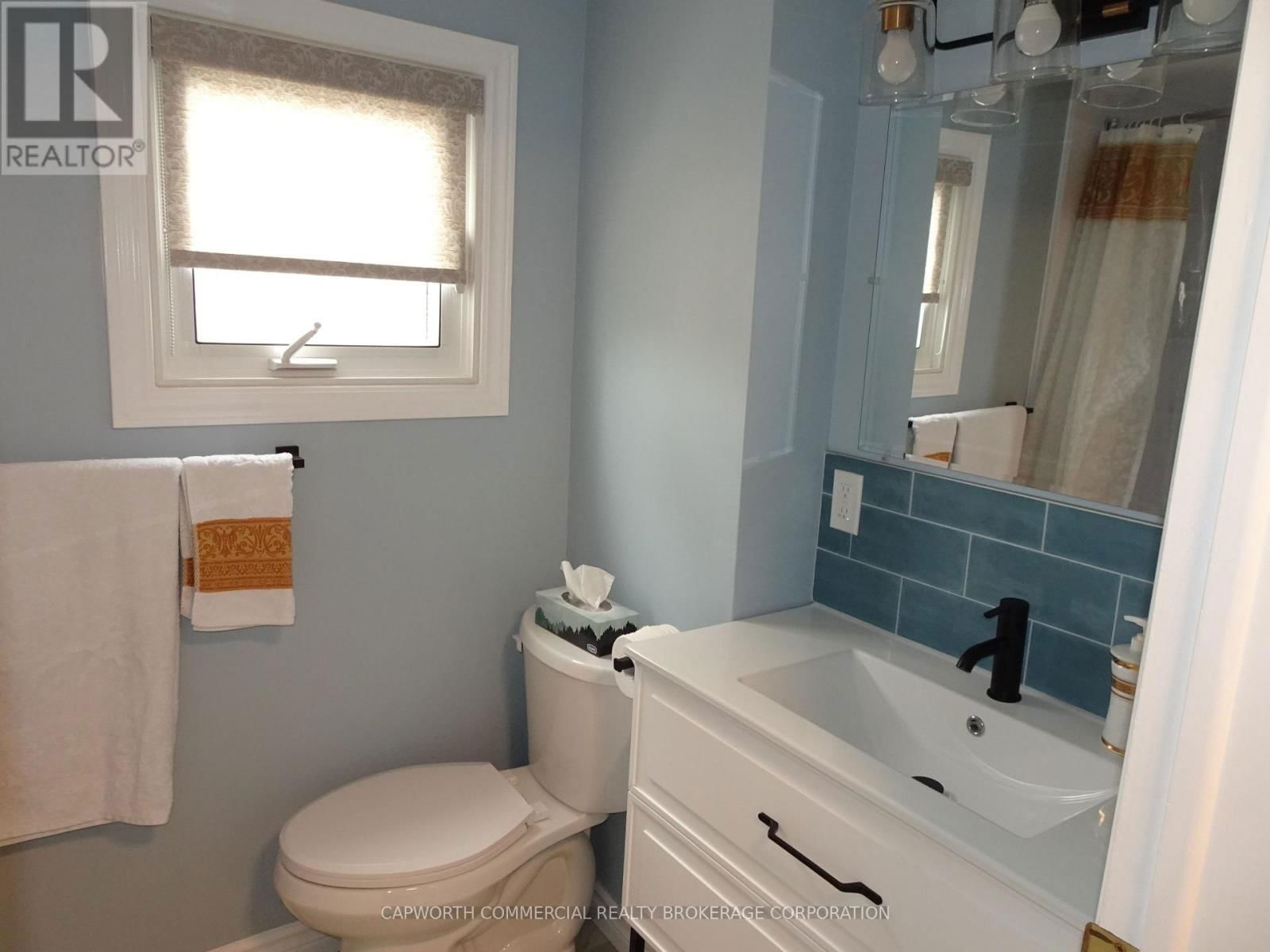 62 NORMA STREET SOUTH Image 21