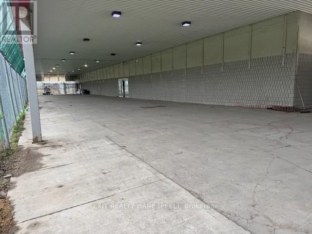 1780 WHARNCLIFFE ROAD SOUTH Image 18