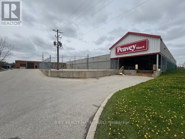 1780 WHARNCLIFFE ROAD SOUTH Image 21