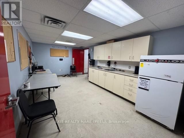 2954 ONTARIO STREET Image 9