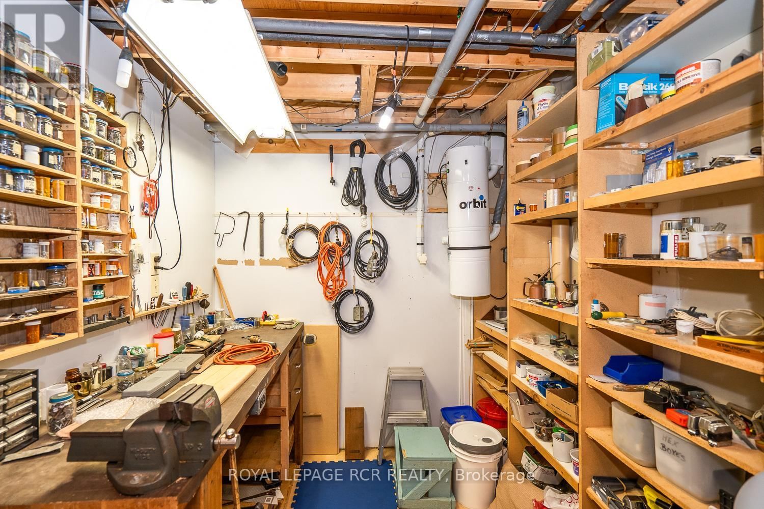 32 WHITE BARK WAY Image 33