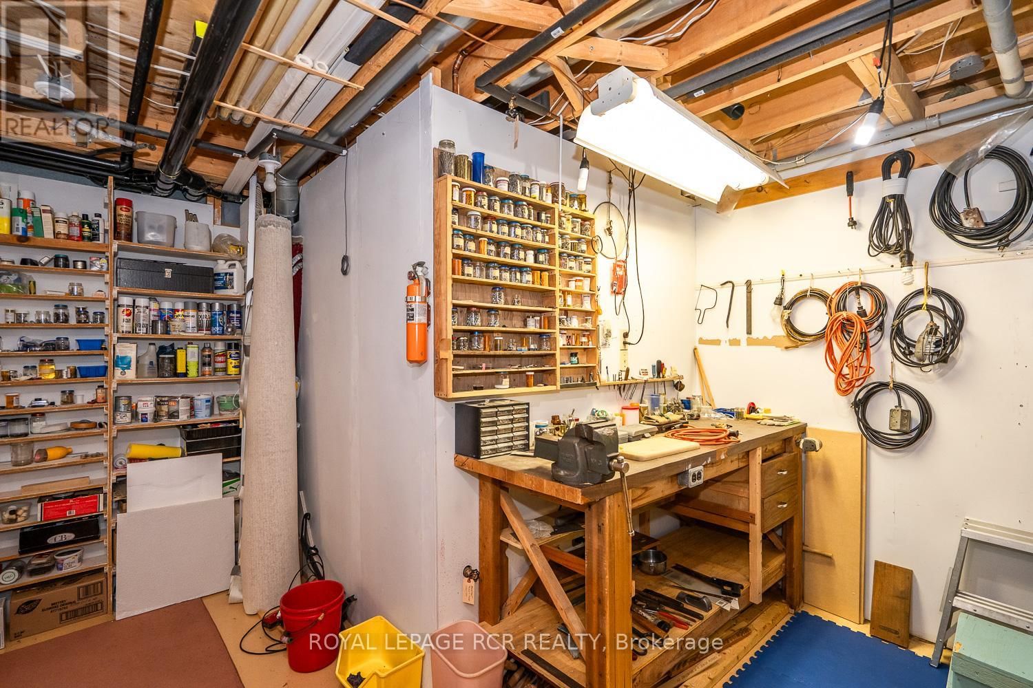 32 WHITE BARK WAY Image 34