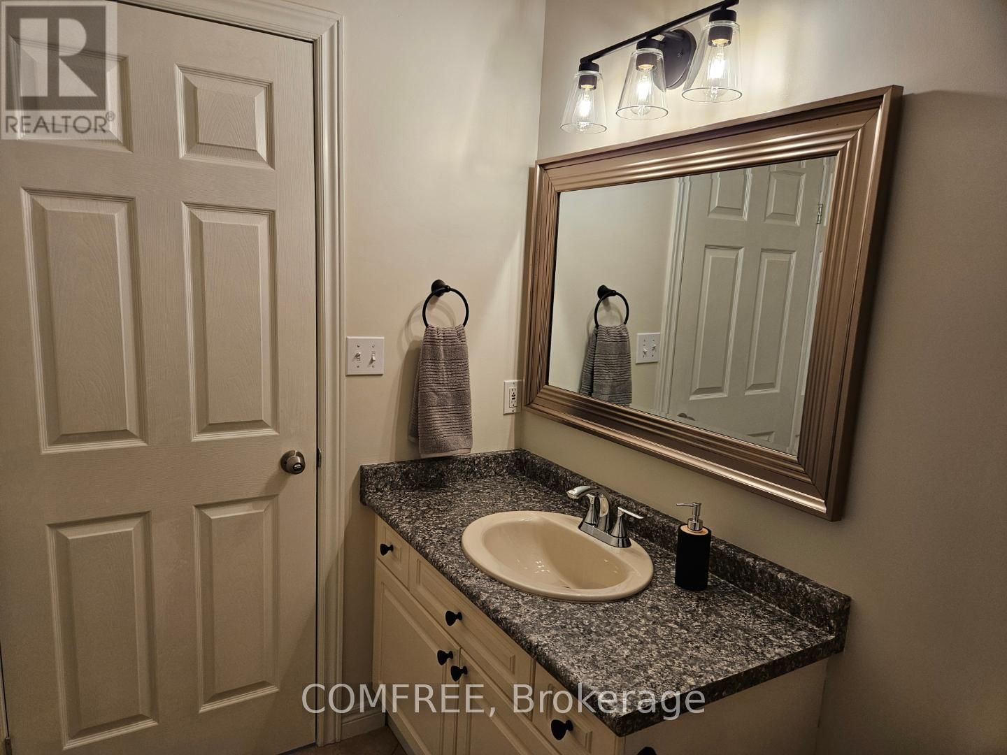 1803 CHATEAU AVENUE Image 10