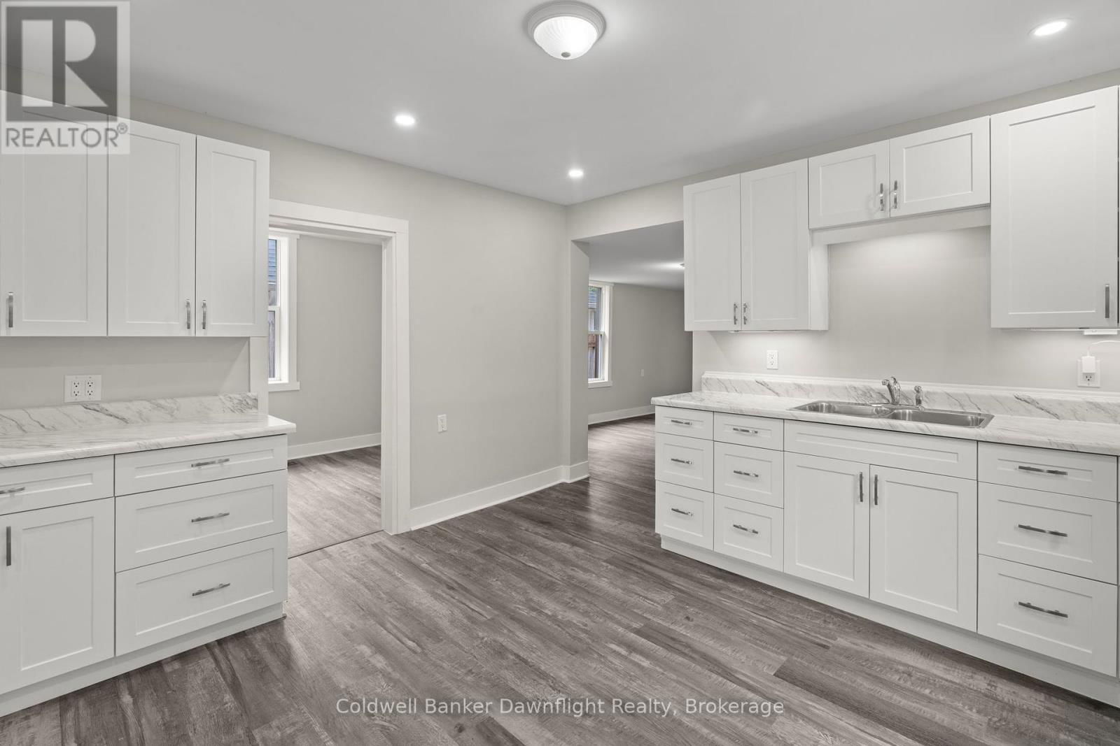 50 GODERICH STREET EAST Image 13