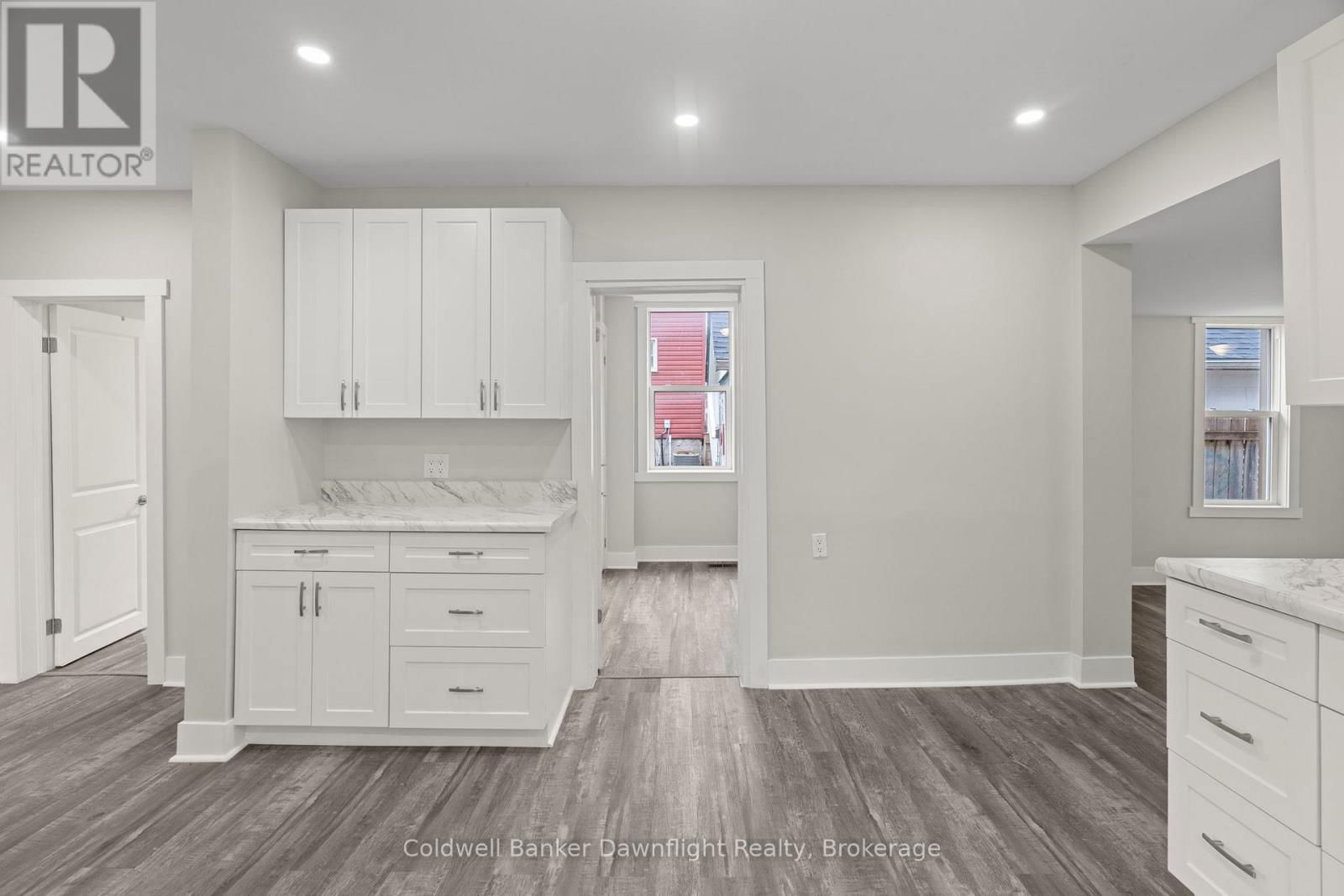 50 GODERICH STREET EAST Image 14