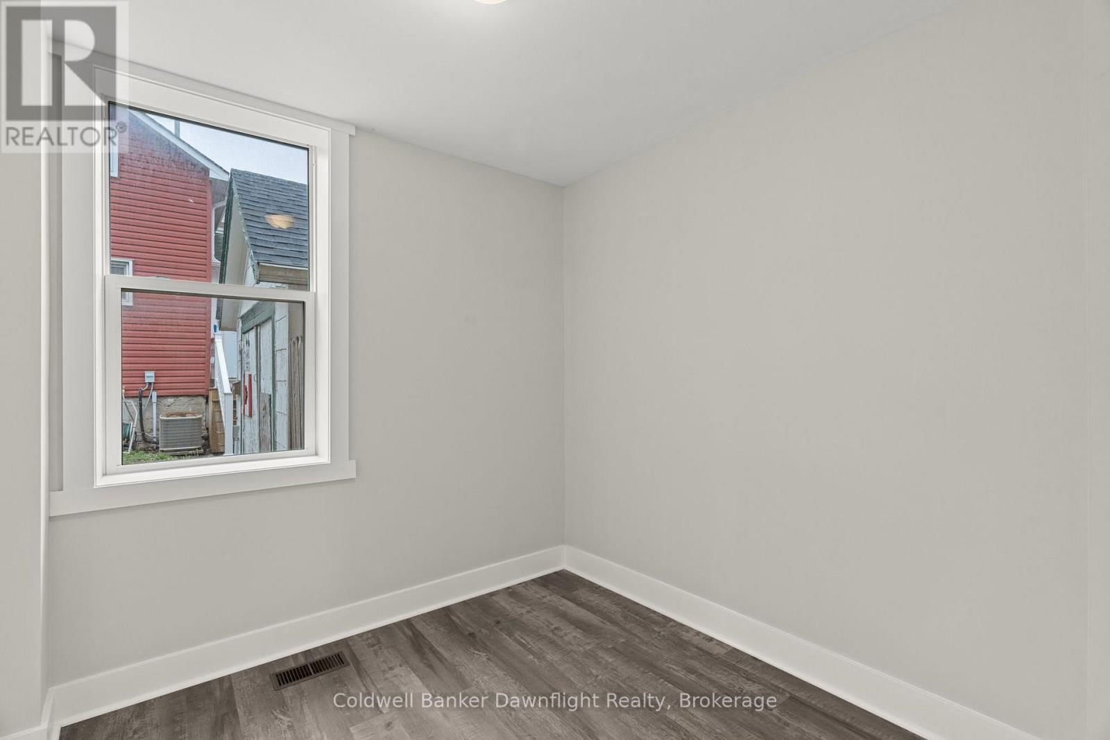50 GODERICH STREET EAST Image 15