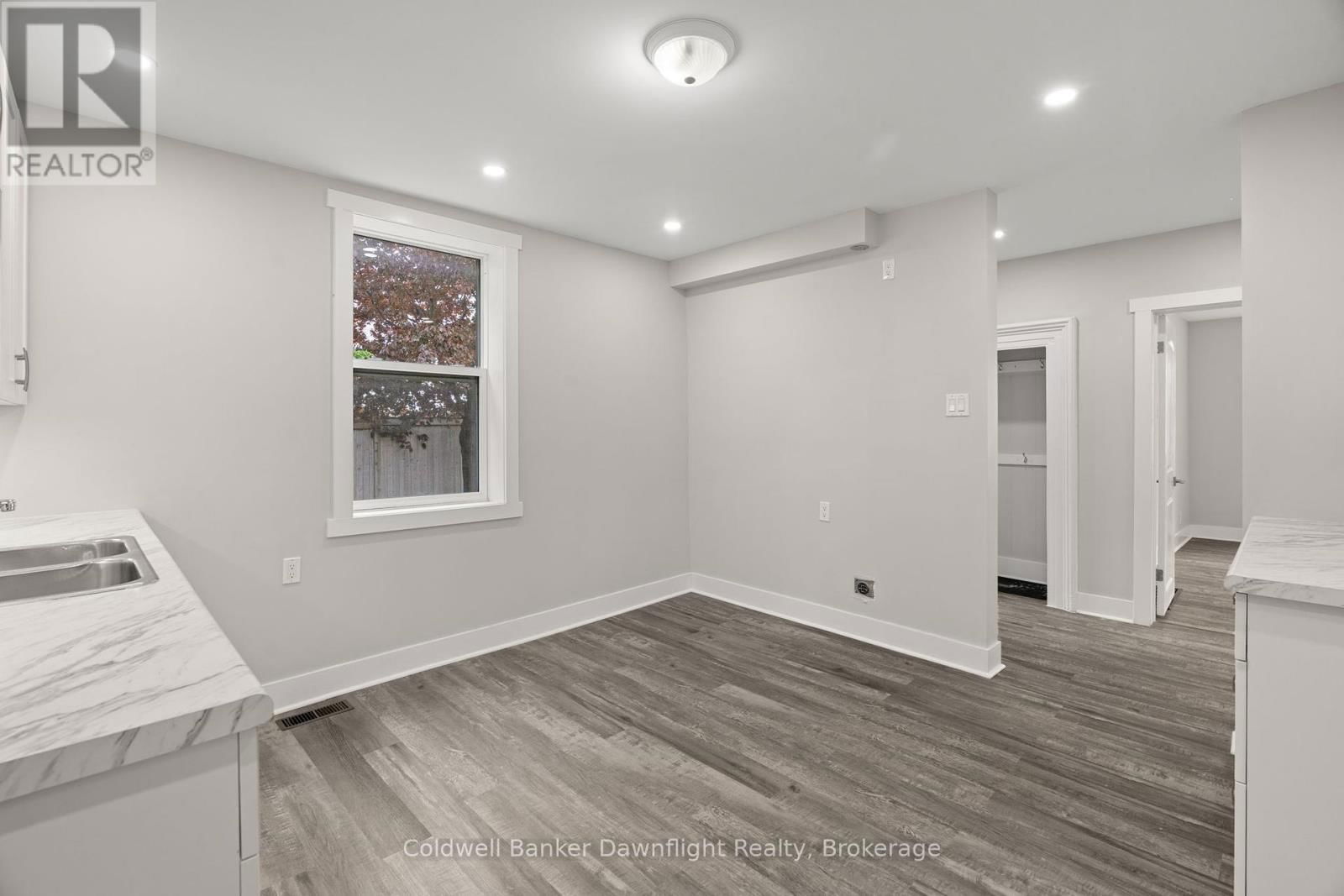 50 GODERICH STREET EAST Image 24