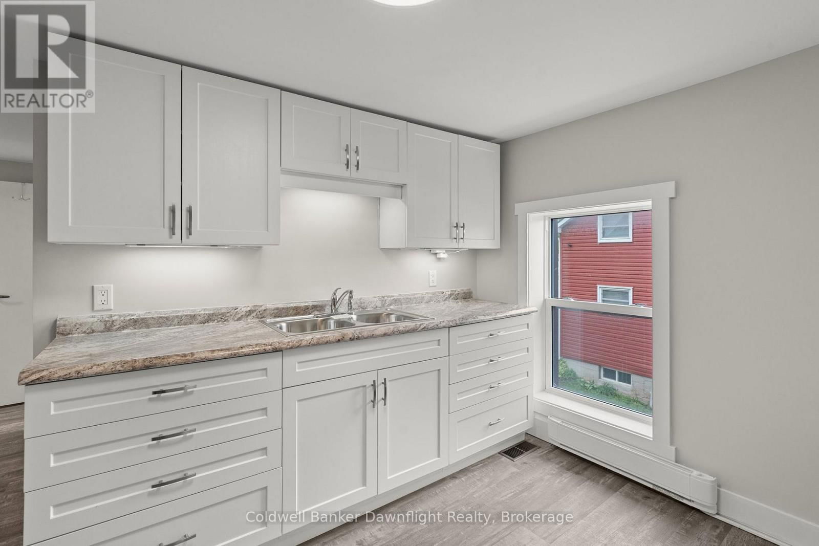 50 GODERICH STREET EAST Image 39