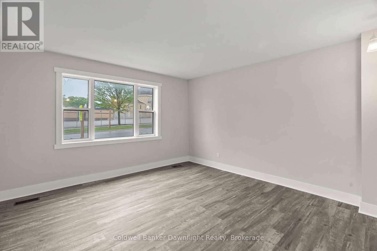 50 GODERICH STREET EAST Image 5