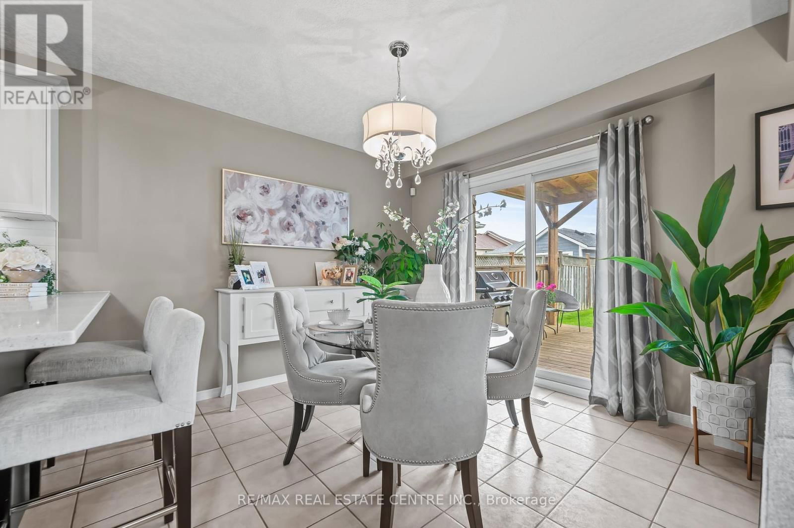 101 EDGEMERE DRIVE Image 12