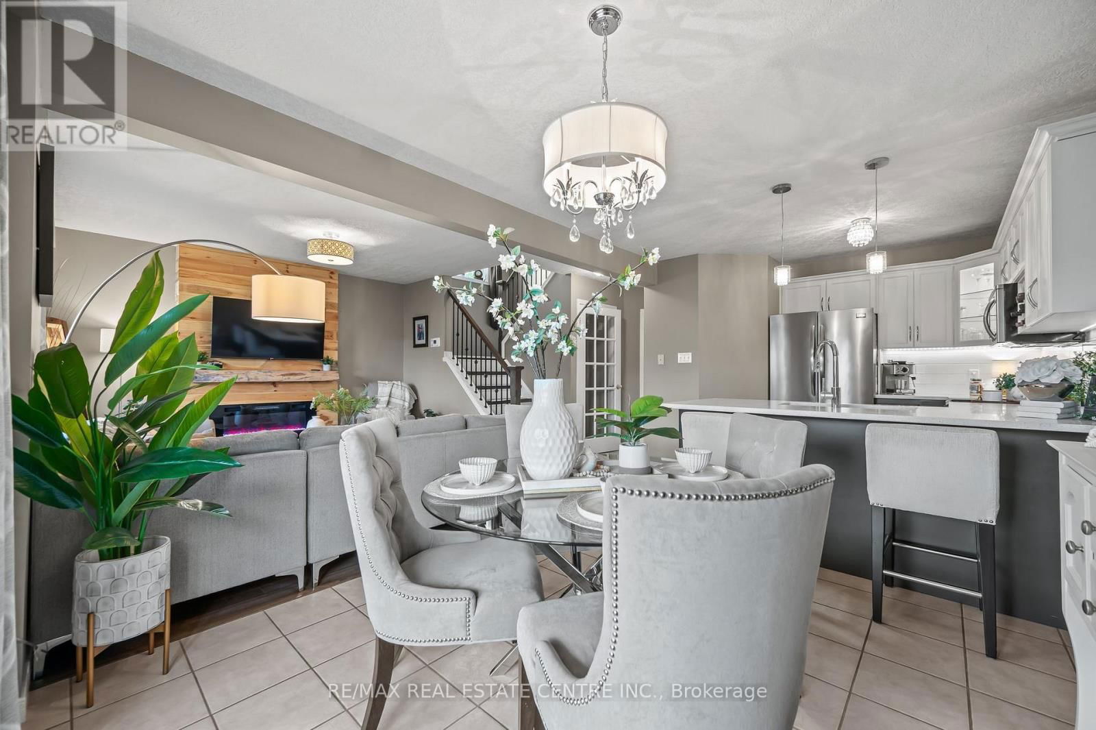 101 EDGEMERE DRIVE Image 13