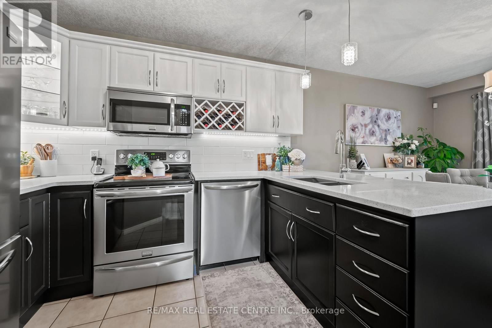101 EDGEMERE DRIVE Image 14
