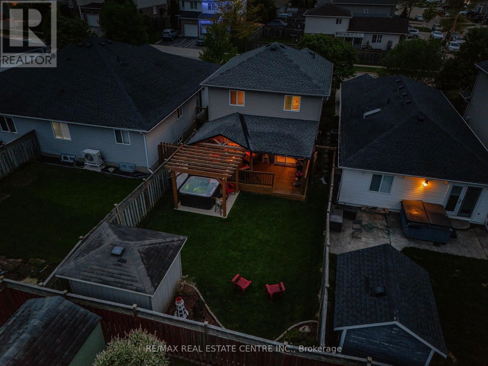 101 EDGEMERE DRIVE Image 49