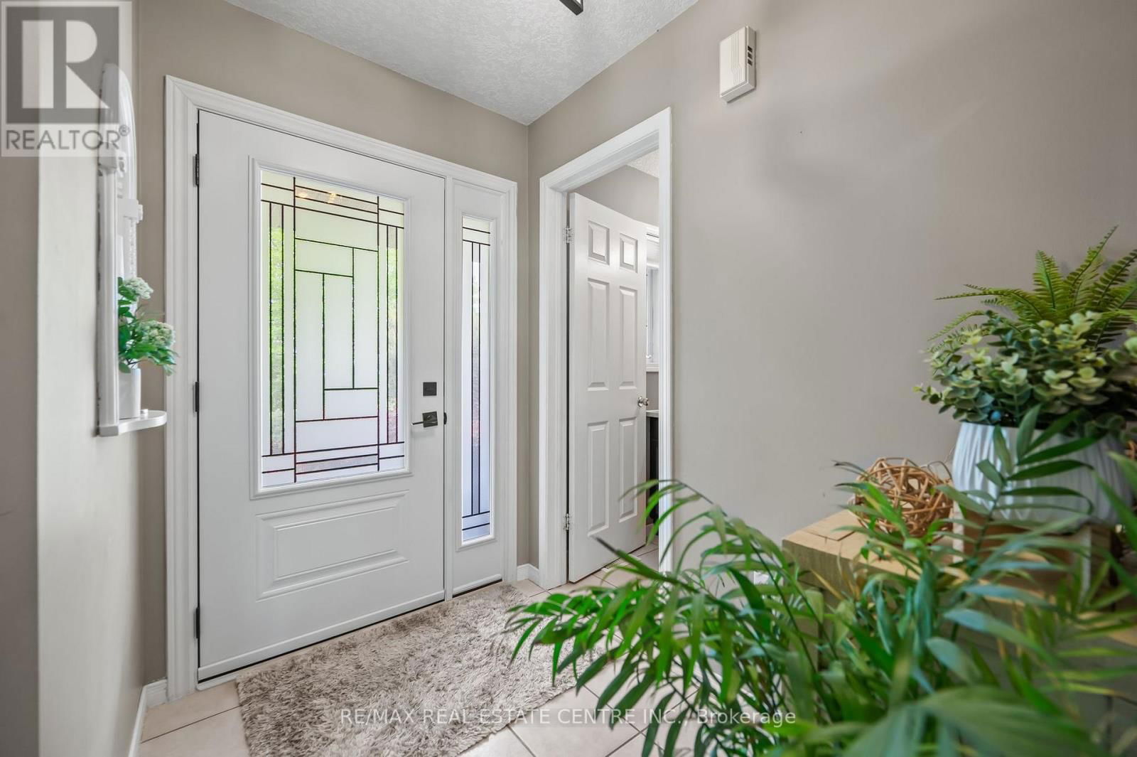 101 EDGEMERE DRIVE Image 6
