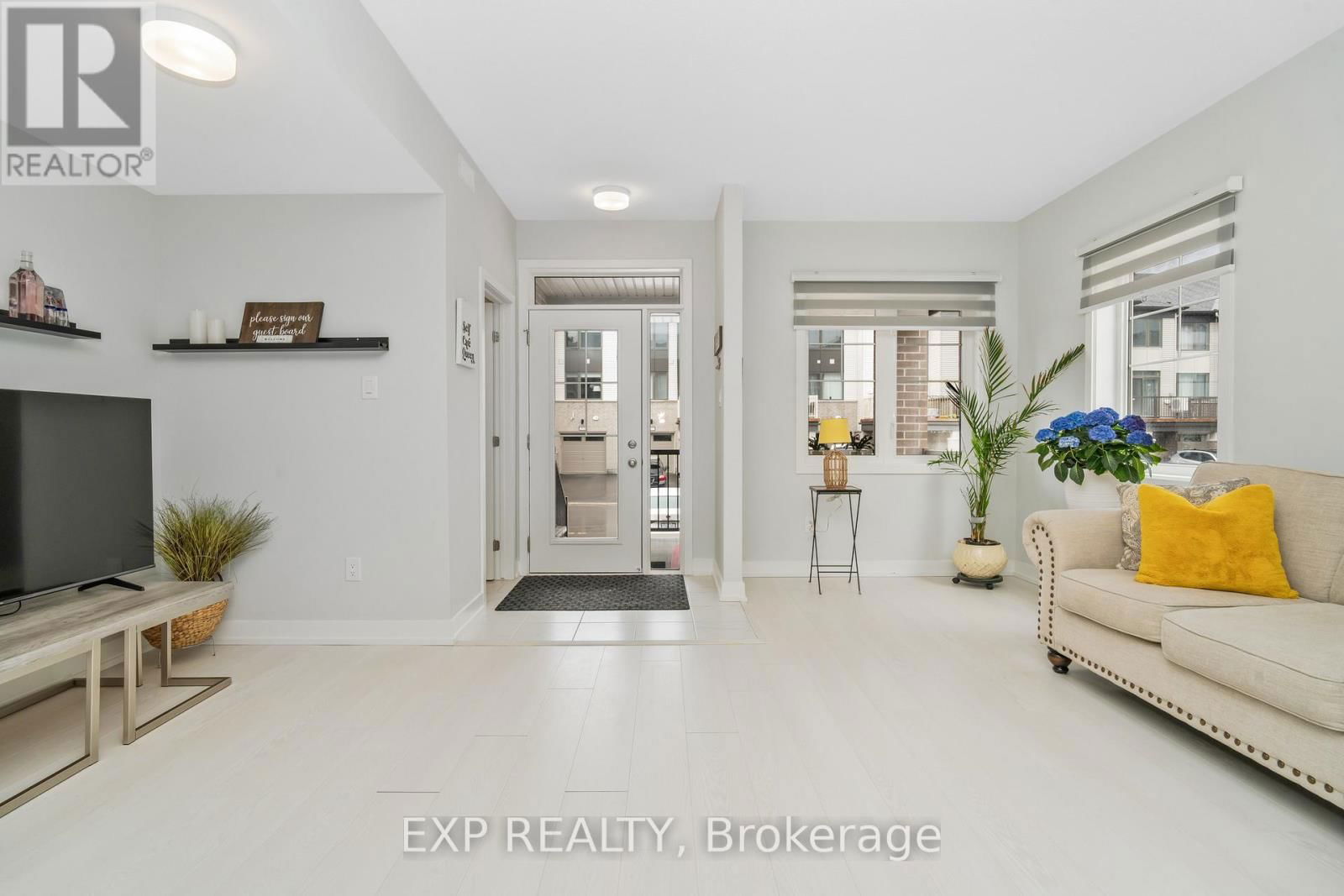 222 ANYOLITE PRIVATE Image 2