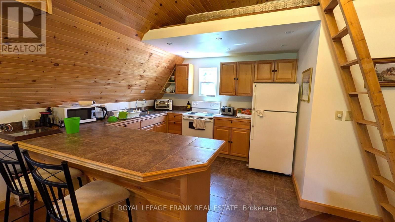 260 JAMES STREET Image 8