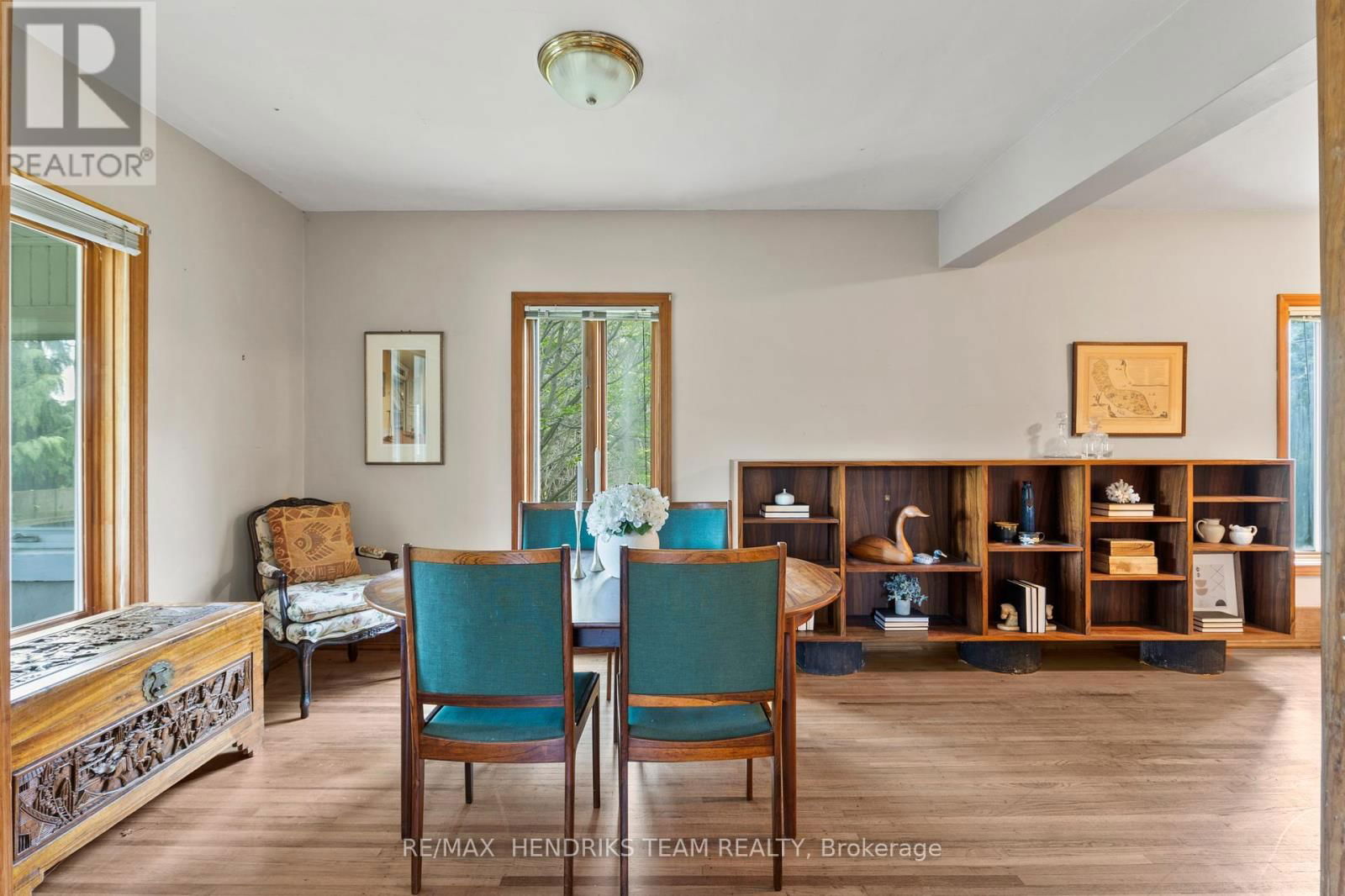1386 MCNAB ROAD Image 17