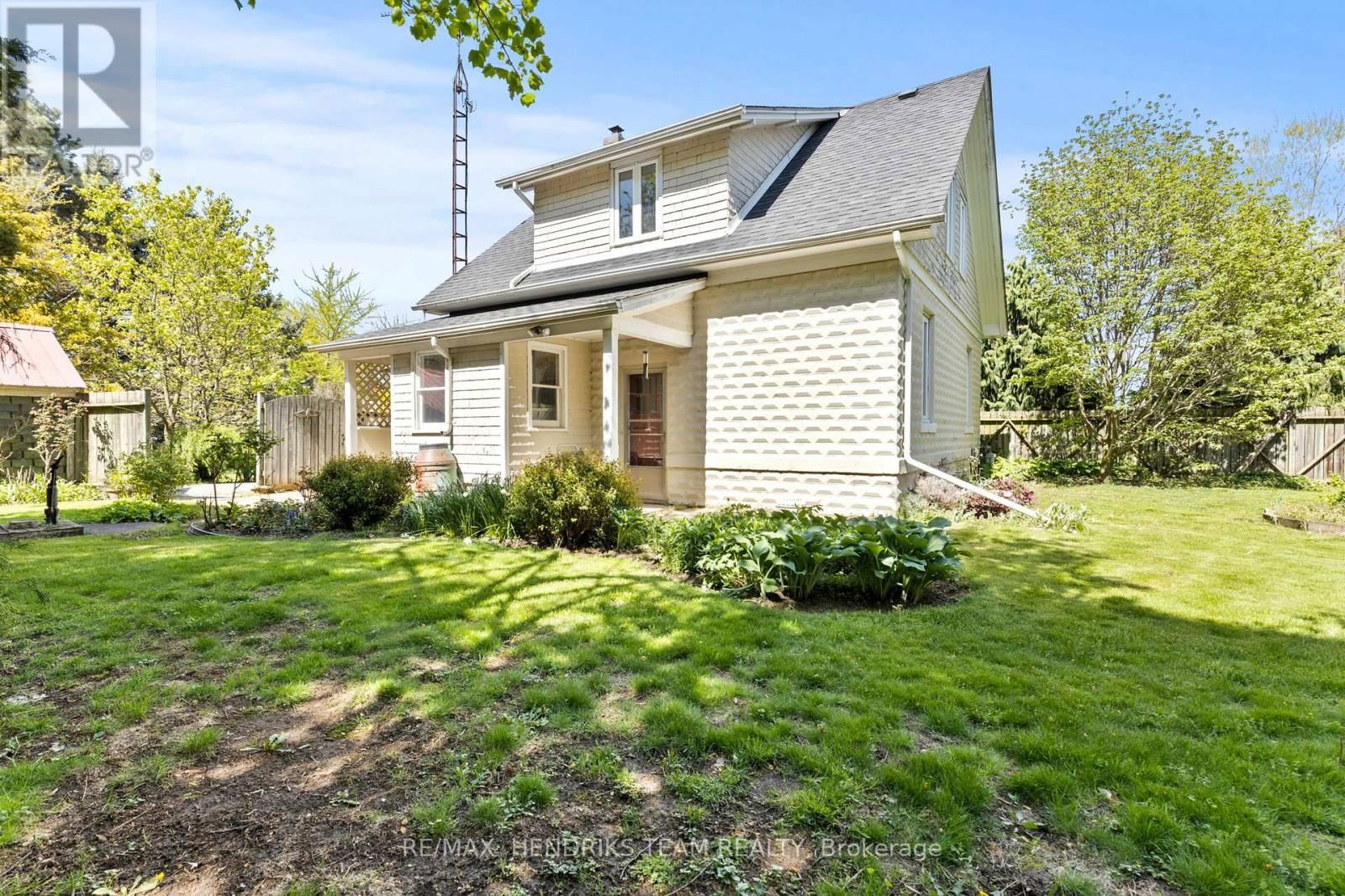 1386 MCNAB ROAD Image 39