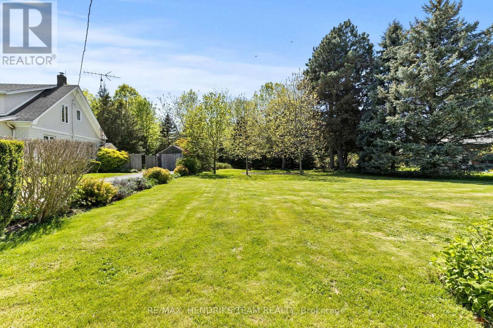 1386 MCNAB ROAD Image 44