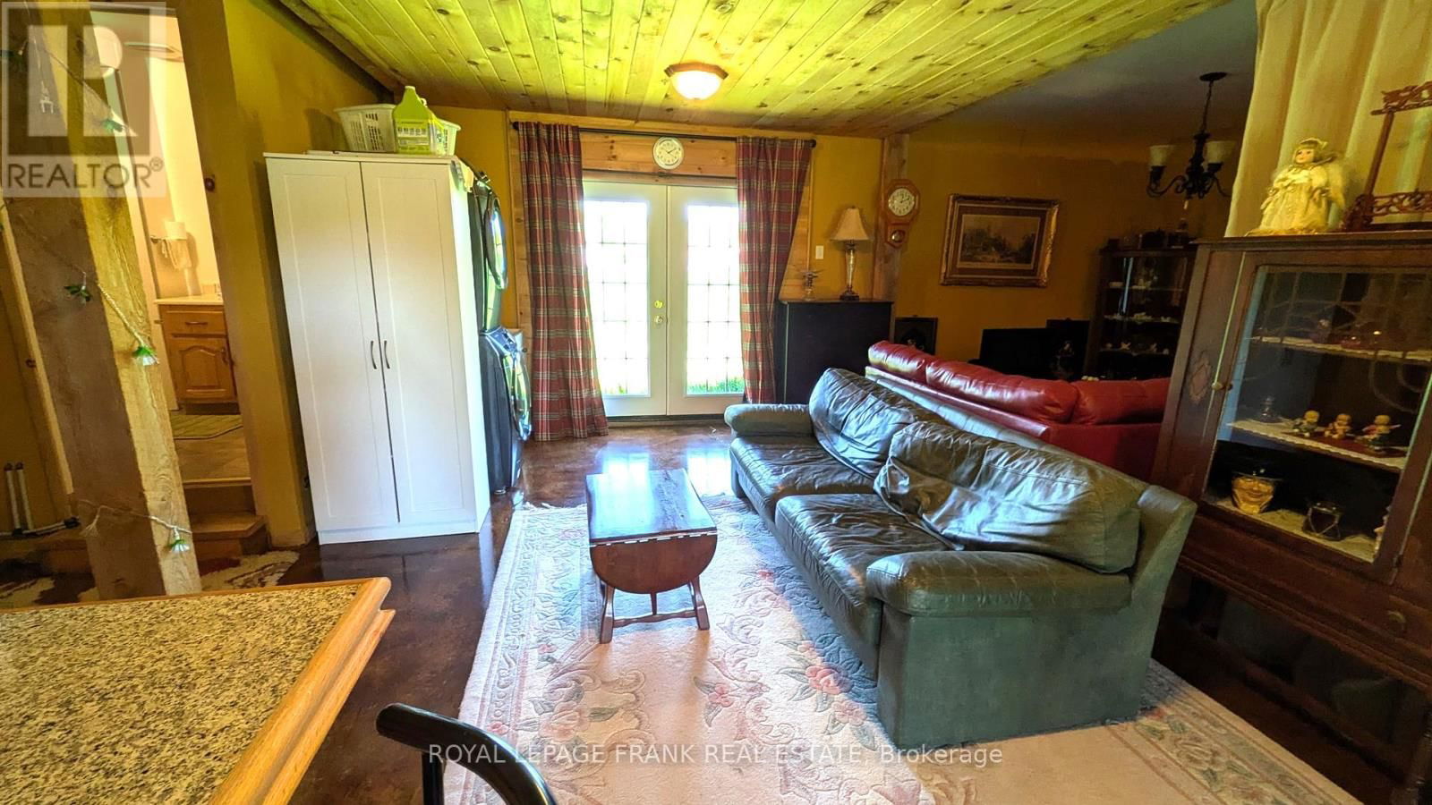 260 JAMES STREET Image 10