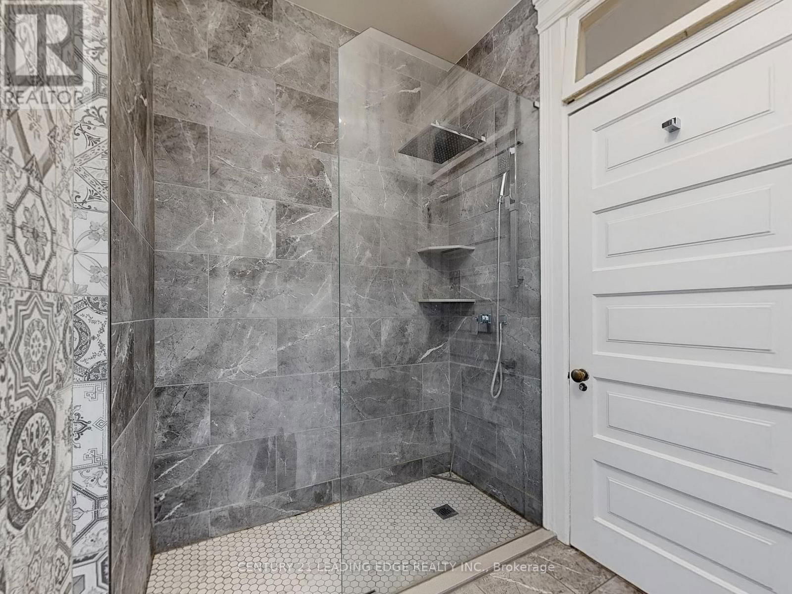 18 BRANT ROAD NORTH Image 35